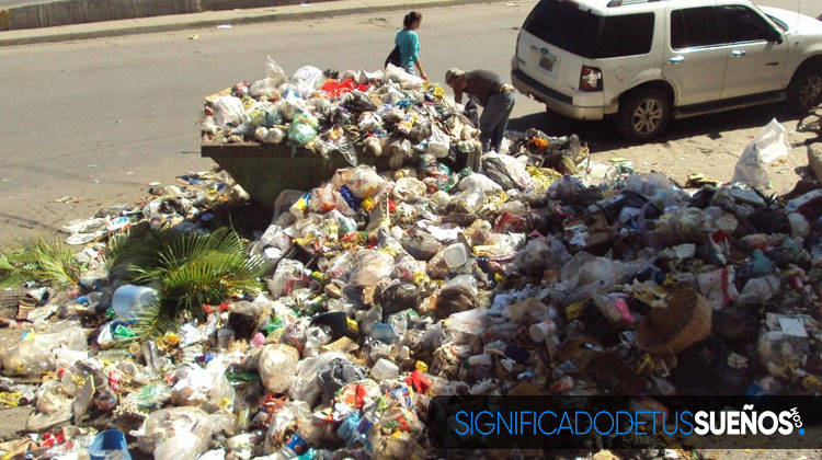 ¿Por qué soñamos con basura?